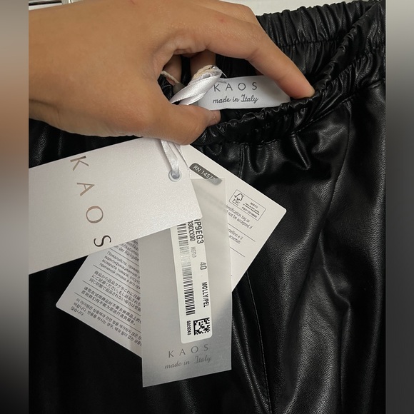 Brand New with Tags KAOS super soft faux leather pants with elastic waistband - Picture 3 of 6